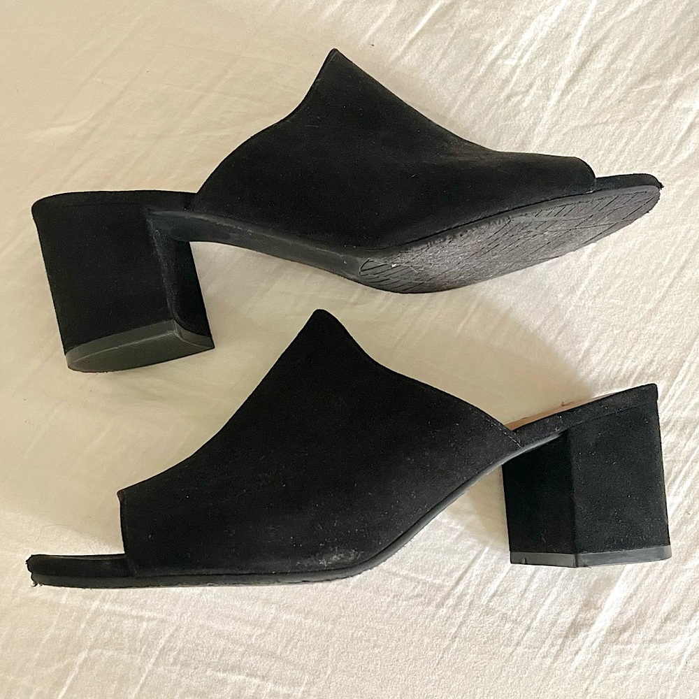 14th & Union Black Heeled Mule